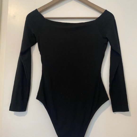T by Alexander Wang Cutout Off Shoulder Bodysuit - Picture 5 of 7